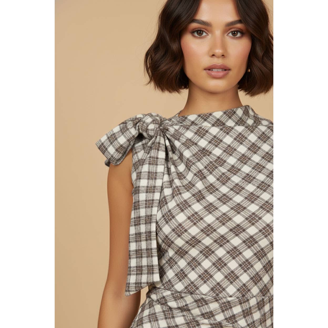 beige checkered dress Kate Plaid Maxi COMBO / L NicoleHFaves This charming dress features UNITHORSE Plus Size Elegant Size:50L