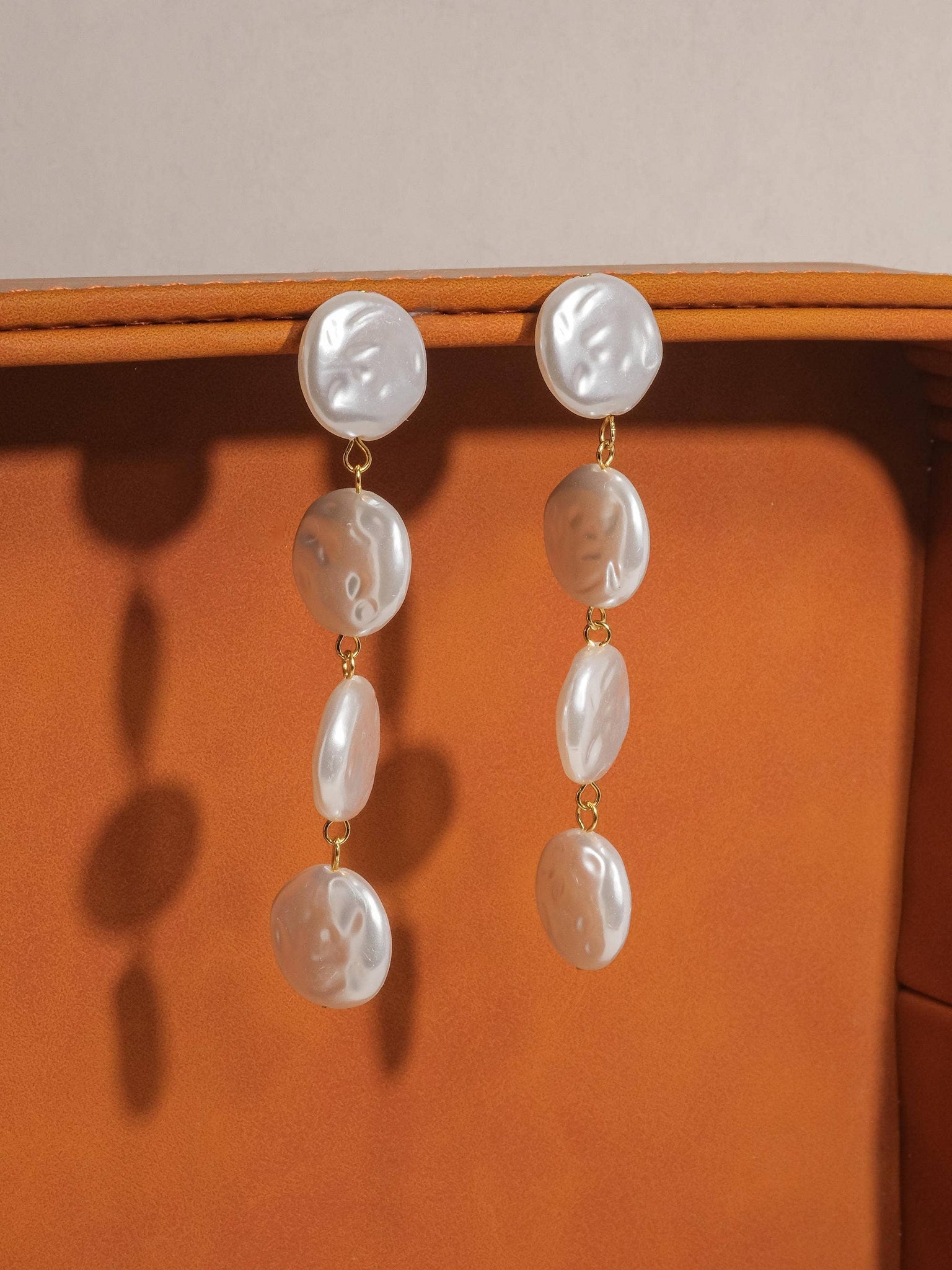 Helena Pearl Drop Earring