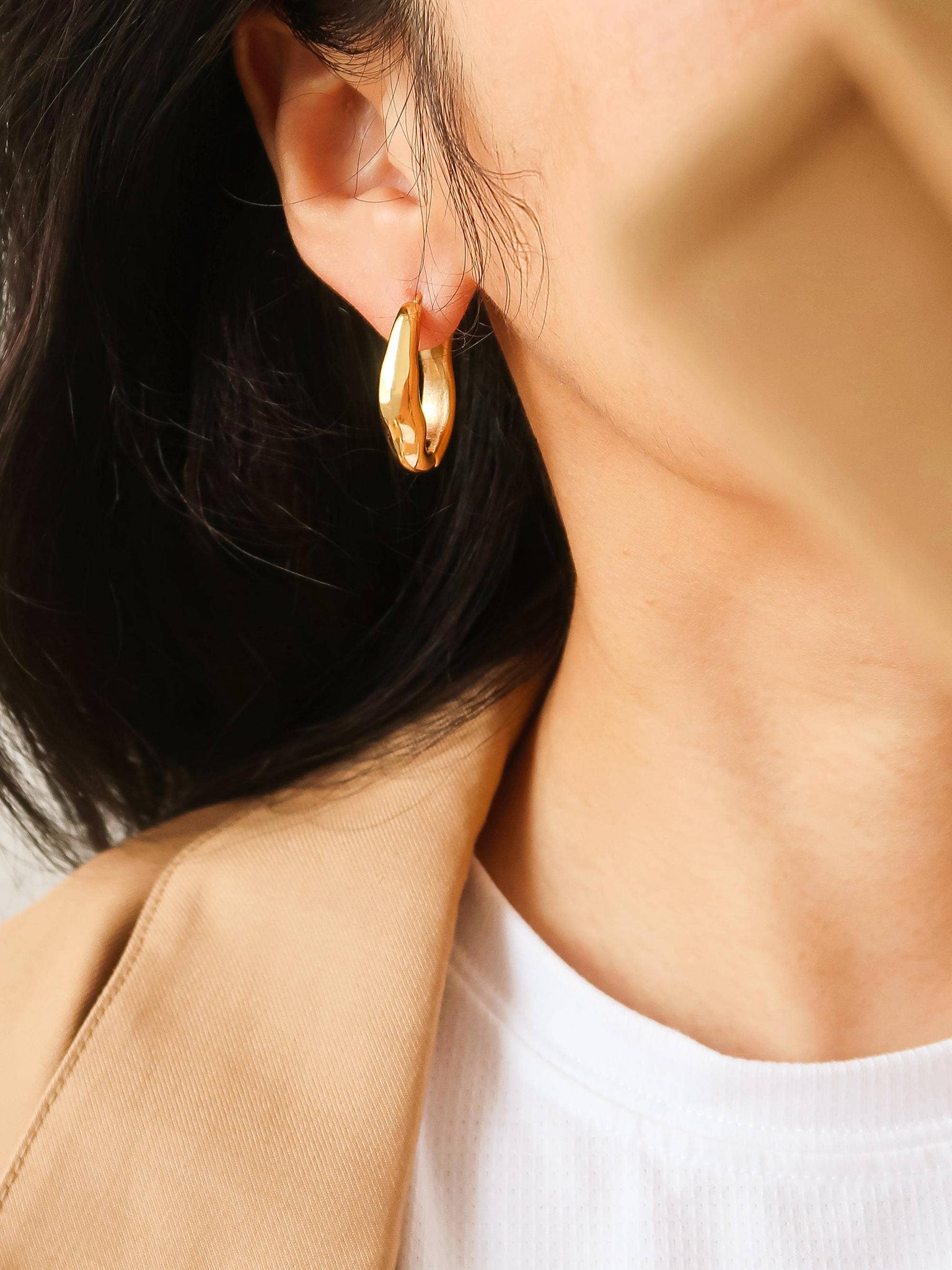 Sia Wavy Hoop